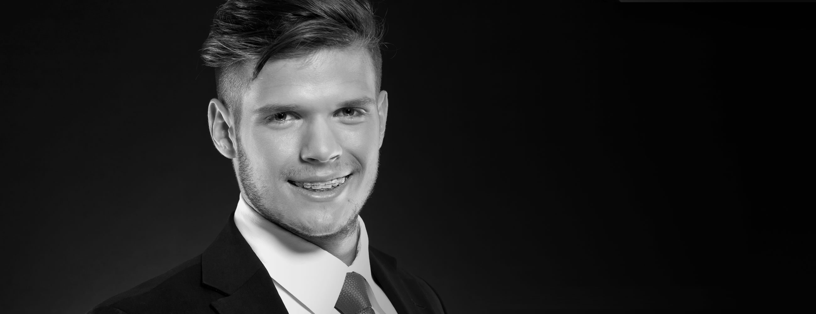 Quick Straight Teeth in Macclesfield